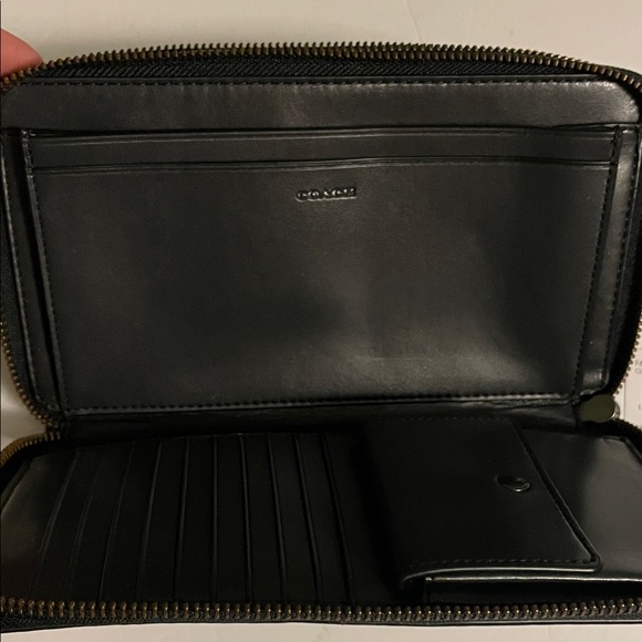 Coach Textured Black Leather Travel Organizer Men's Bag - Picture 6 of 10